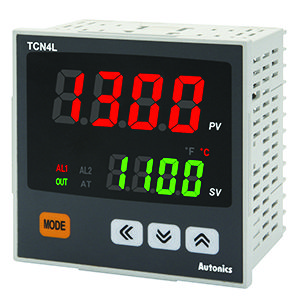 TCN4L-24R ������������� ���������� � ����� ��������� � ���-�����������, 96x96x70,5 ��, ������� 110-240VAC, 2 - ������ ������������, ����� ���� 3�, 250VAC + ����� ���