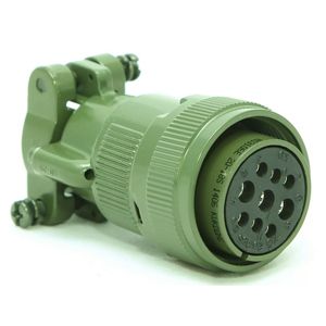 ASD-CAPW1000  �������� ������ 0 � (����� UVW) ��� ��������� � ������� 100 � 130 �� (����� ��������), ��� ������������� ASDA-B2 � ASDA-A2