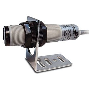 CDR-30 X ���������� ��������� M18 (���������������� � ����� �������), ���� ����. - 300 ��, ����� NPN � PNP ����. ������ ��, ������� 10-30VDC, IP66