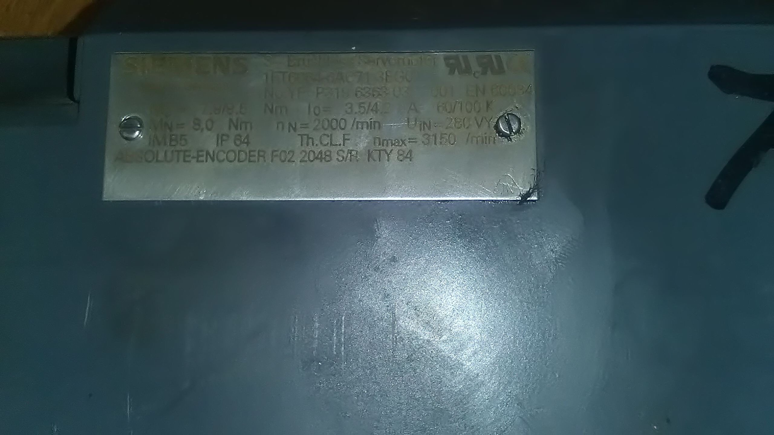 ���������������� Siemens 1FT6064.