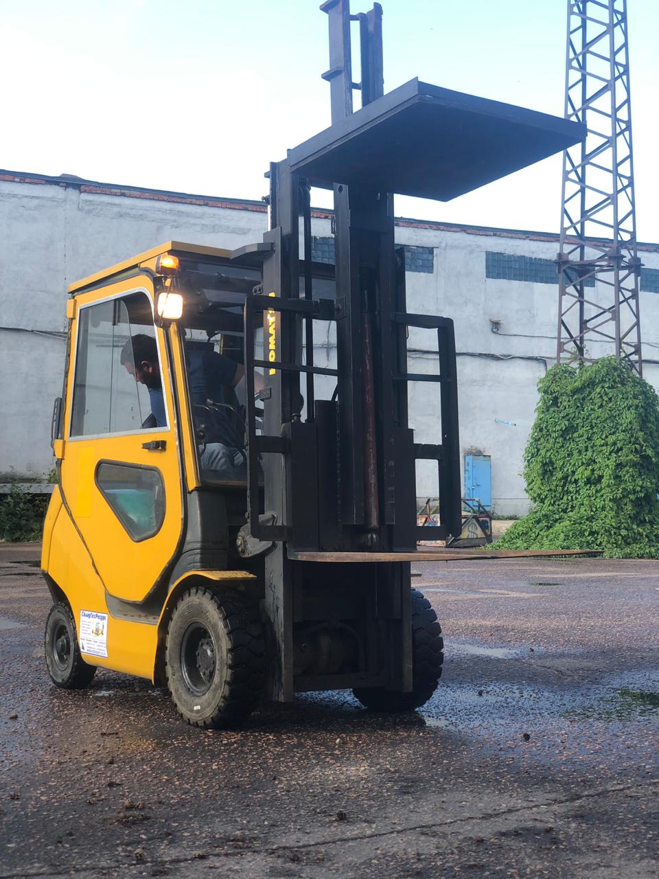 �� ������������� KOMATSU FG15LC-20