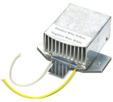 ����������������� ������ 10��      ������������� ���������: Up.����. = 5,6 �., Jp.���� = 1,8A.