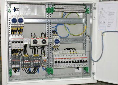 ��� ��������������� ����� ������� ��� 2 ����� 32�/380� IP43