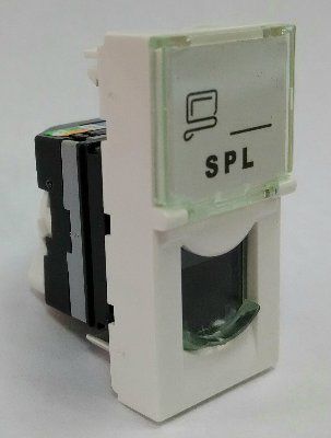 ������� �������������� UTP 1�RG45 22,5�45 cat5e ��� 200006