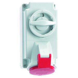 ������� ��������� � ����������� 16A,5�(3P+N+PE),6h,400V, IP44,Bals 161