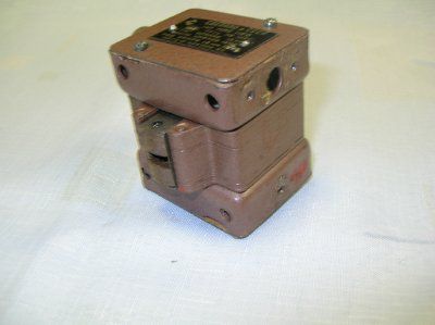 ������������� ���1100 110�, 220�, 380�