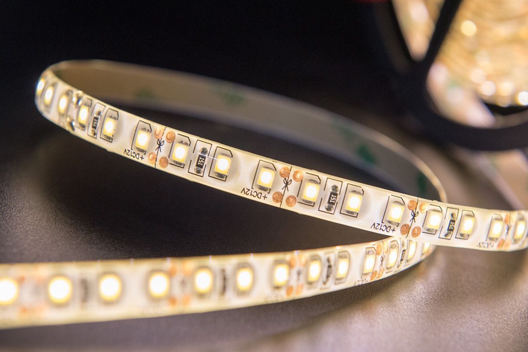 ������������ ����� SMD 2835, 120 LED/�, 9,6 ��/�, 12� , IP65, ����: ������ �����