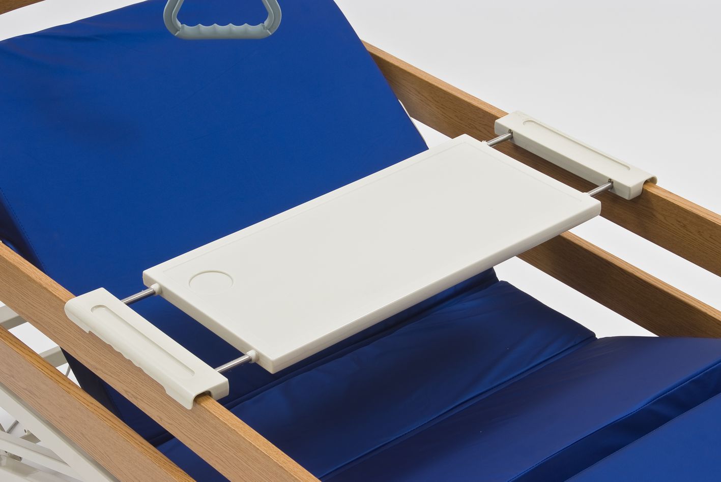 C����� ������������ Armed ZE08