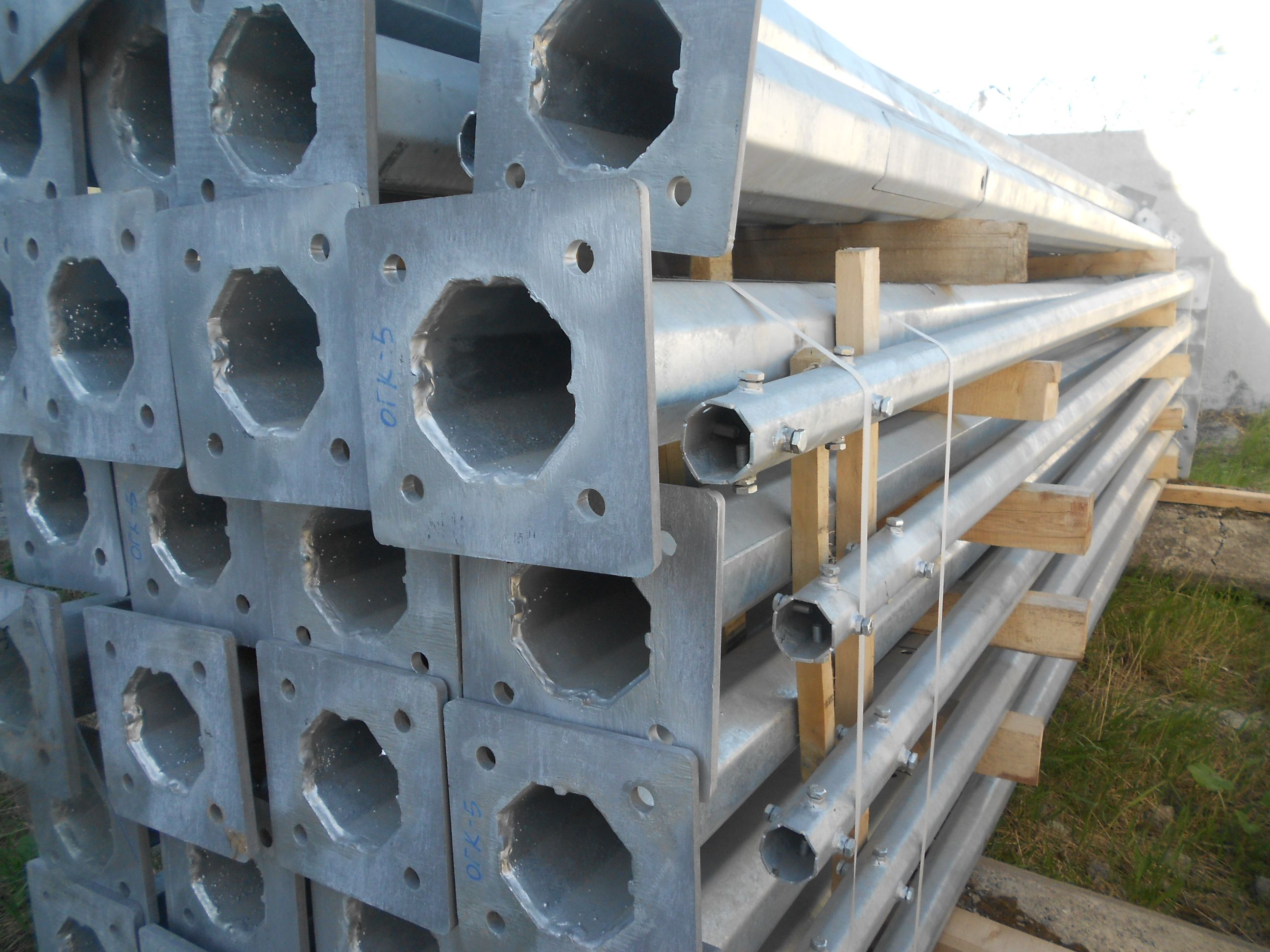 ����� ���