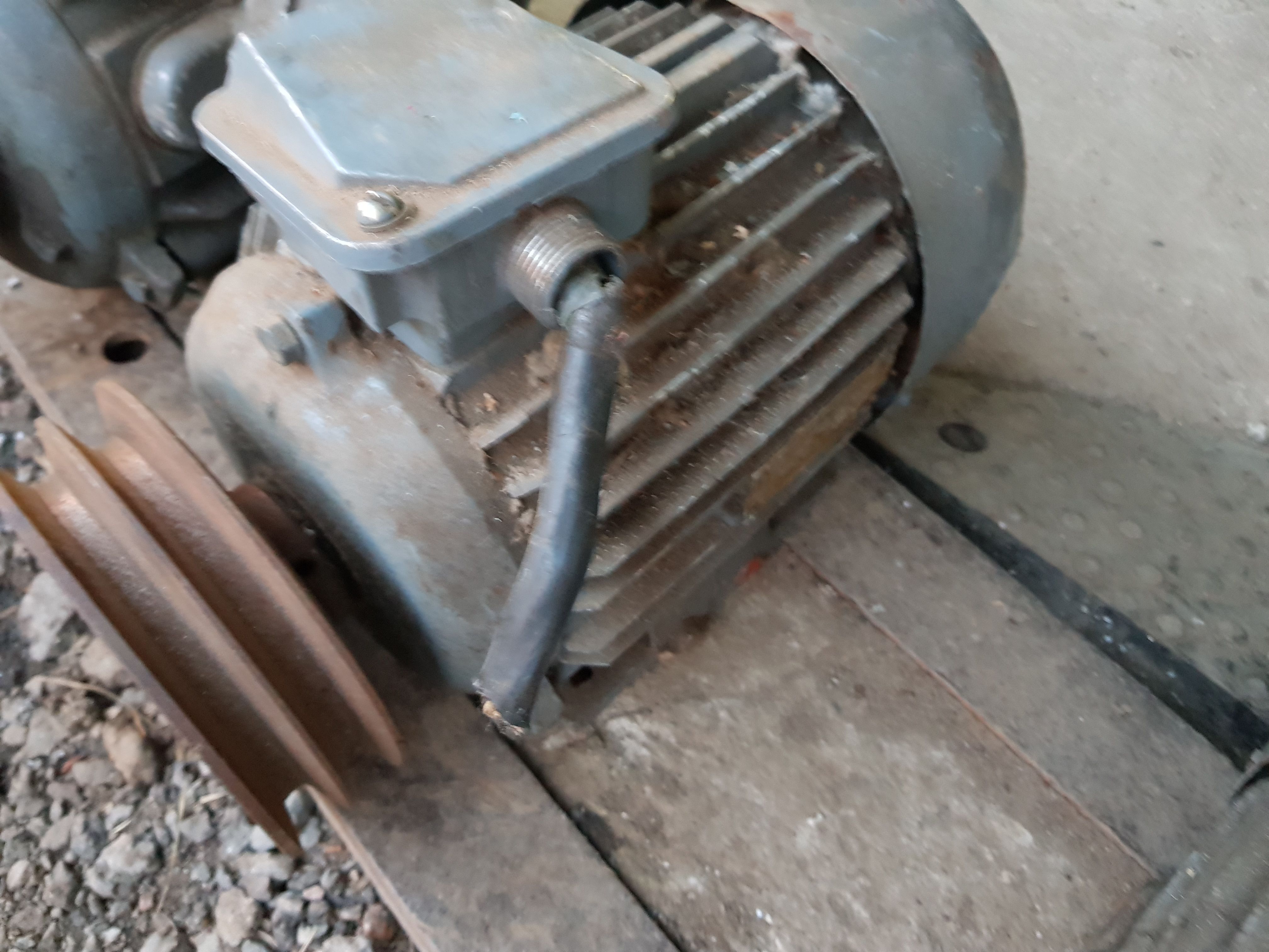 ���������������� 1.5��� 940 ��/��� 4���L6��