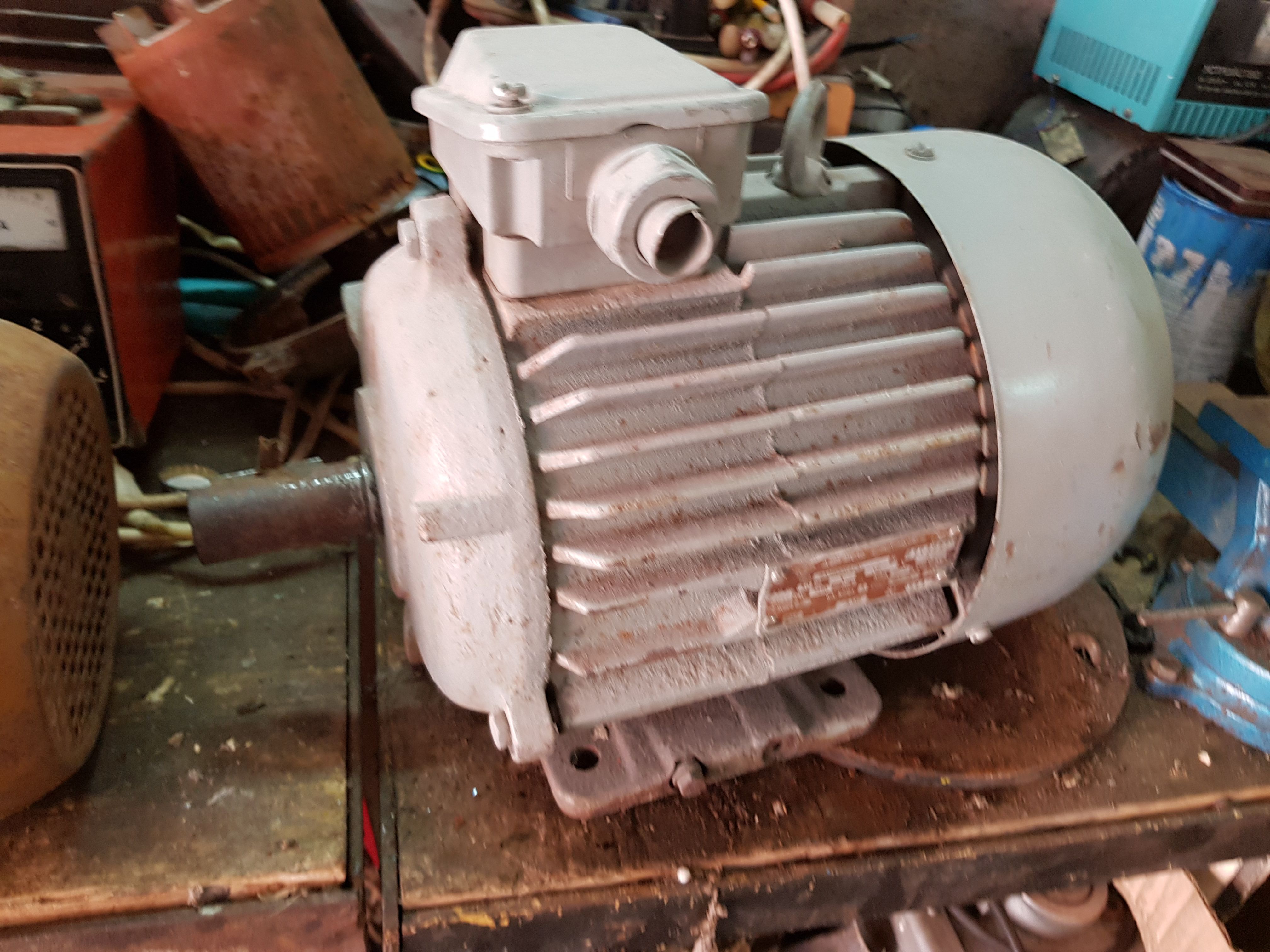 ���� ���������������� 4��100S4��1 3��� 1410 ��/���
