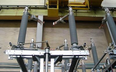 ������������� ������������ ���-110 ����������� ���������� 110 ��, ���������� ������� ���������� 126 ��, ����������� ���� �� ����� 1250, 1600 � 2500 �, ��� ����������� ��������� 25,40 �