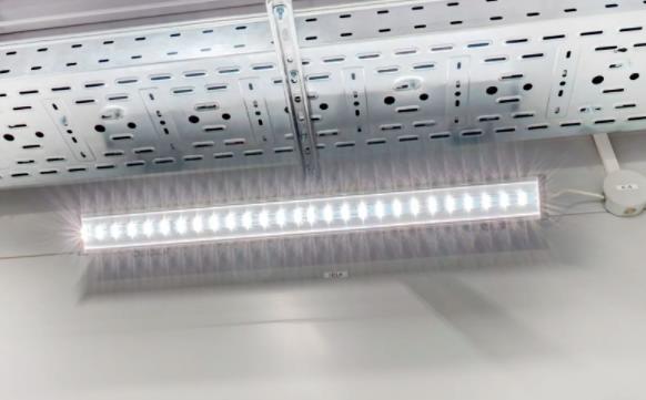������������ ������������ (LED) ����������� ����� Lightner Max (������� ����) 