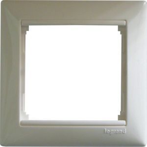 ��������� ����� Legrand ����� Valena.