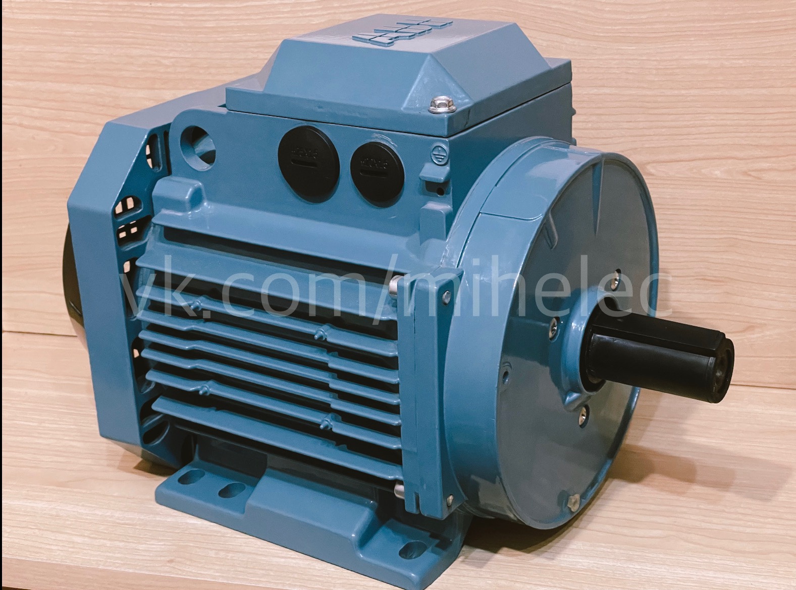 ���������������� ABB, ��� M2AA 100LB-2, 3 ���, 2920 ��/��� (3��� 3000 �������� � ������)