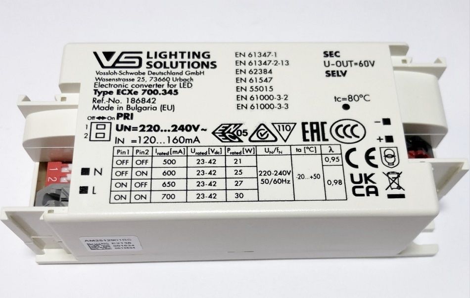 ������� (���� �������) 186842 ECXe700.345 ����������������� �� ����, �������������: 550mA, 600mA, 650mA, 700mA; 23-42V(out DC), 11-29,4W ��� LED (������������) ������������, 97*43*30mm, IP20. Vossloh Schwabe. �������: OT FIT 30/22-240/700 CS OSRAM